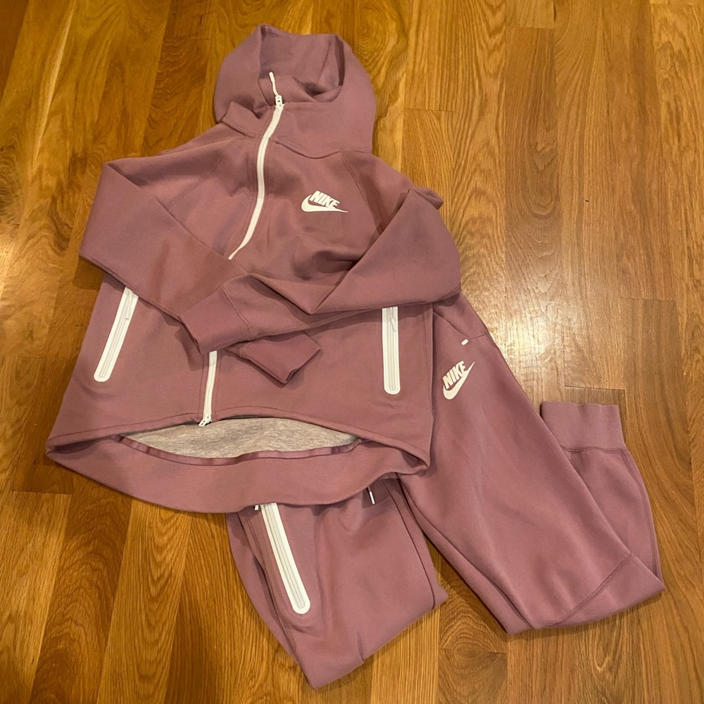 Nike tech matching jacket and pants